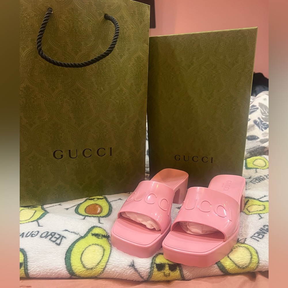 GUCCI WOMEN'S RUBBER SLIDE SANDAL